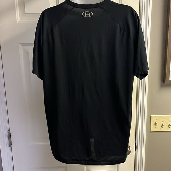 Under Armour Men’s Black w/ Front Logo Short Sleeve Loose HeatGear T-shirt- XL - Picture 8 of 12
